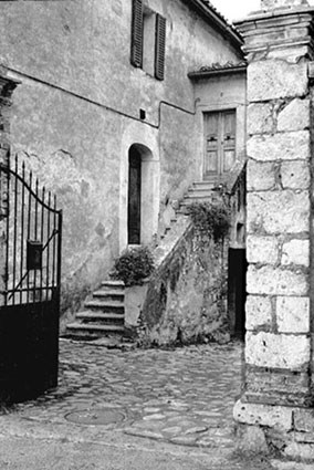 Monteriggiano Gate